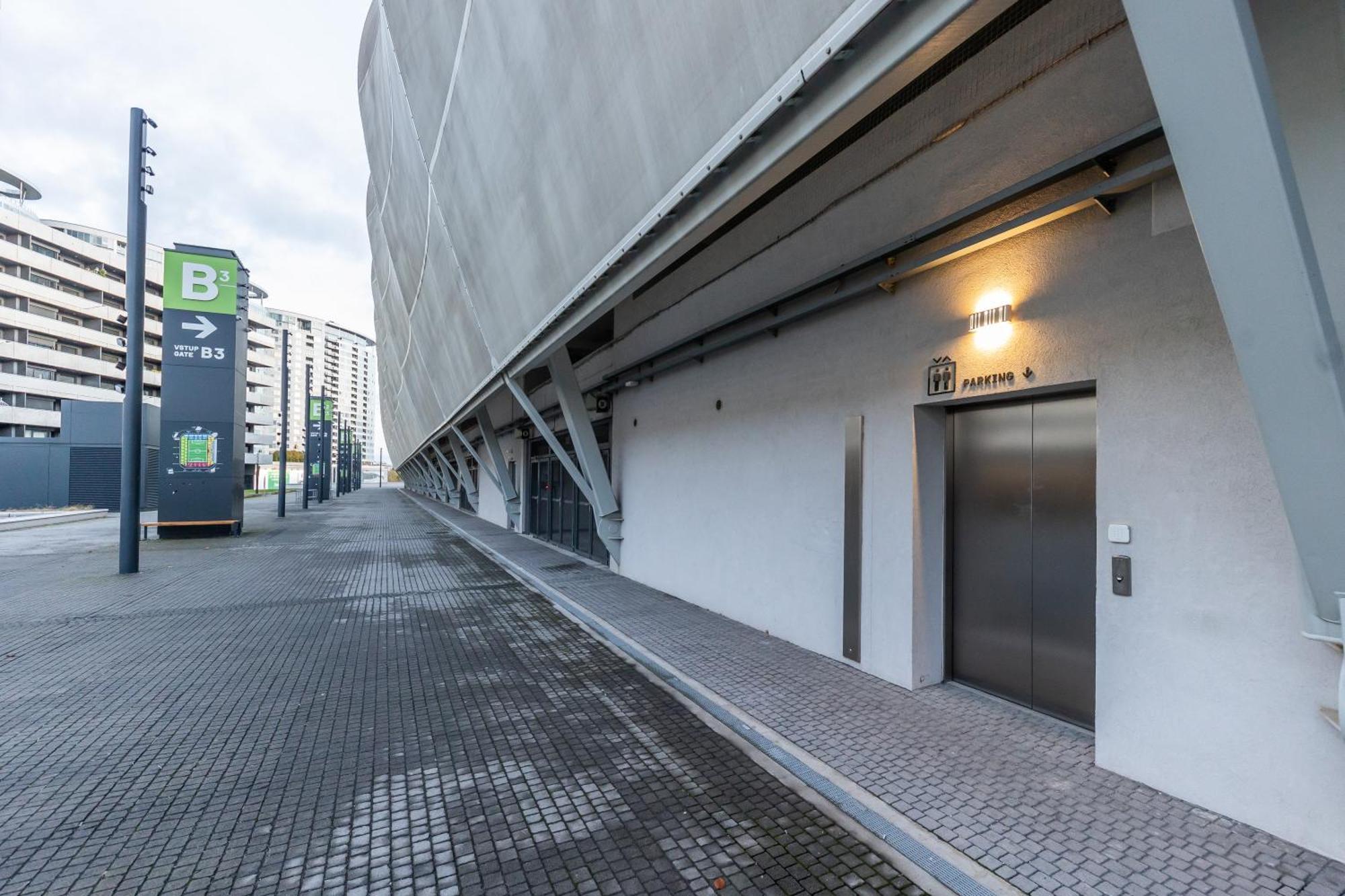 Nfs - Narodny Futbalovy Stadion - Apartman Bratislava Exterior photo